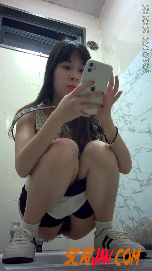 BFJP-75 Beautiful Girl Toilet Voyeur Urination 美少女トイレ盗撮放尿 Uncensored (2.5462_BFJP-75 | 2024 | HD) (410 MB)