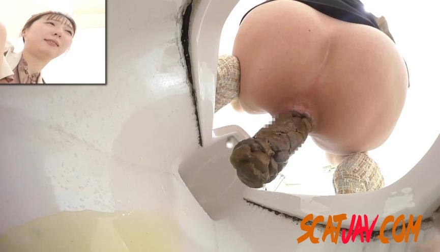 BFEE-333 トイレのドアが開いていて気まずい状況に The Toilet Door is Open (2.6167_BFEE-333 | 2026 | FullHD) (477 MB)